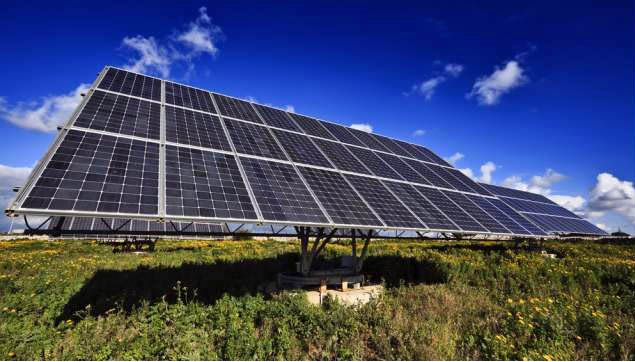 Fotovoltaico a terra nelle aziende agricole: non va incentivato solo l’agrovoltaico